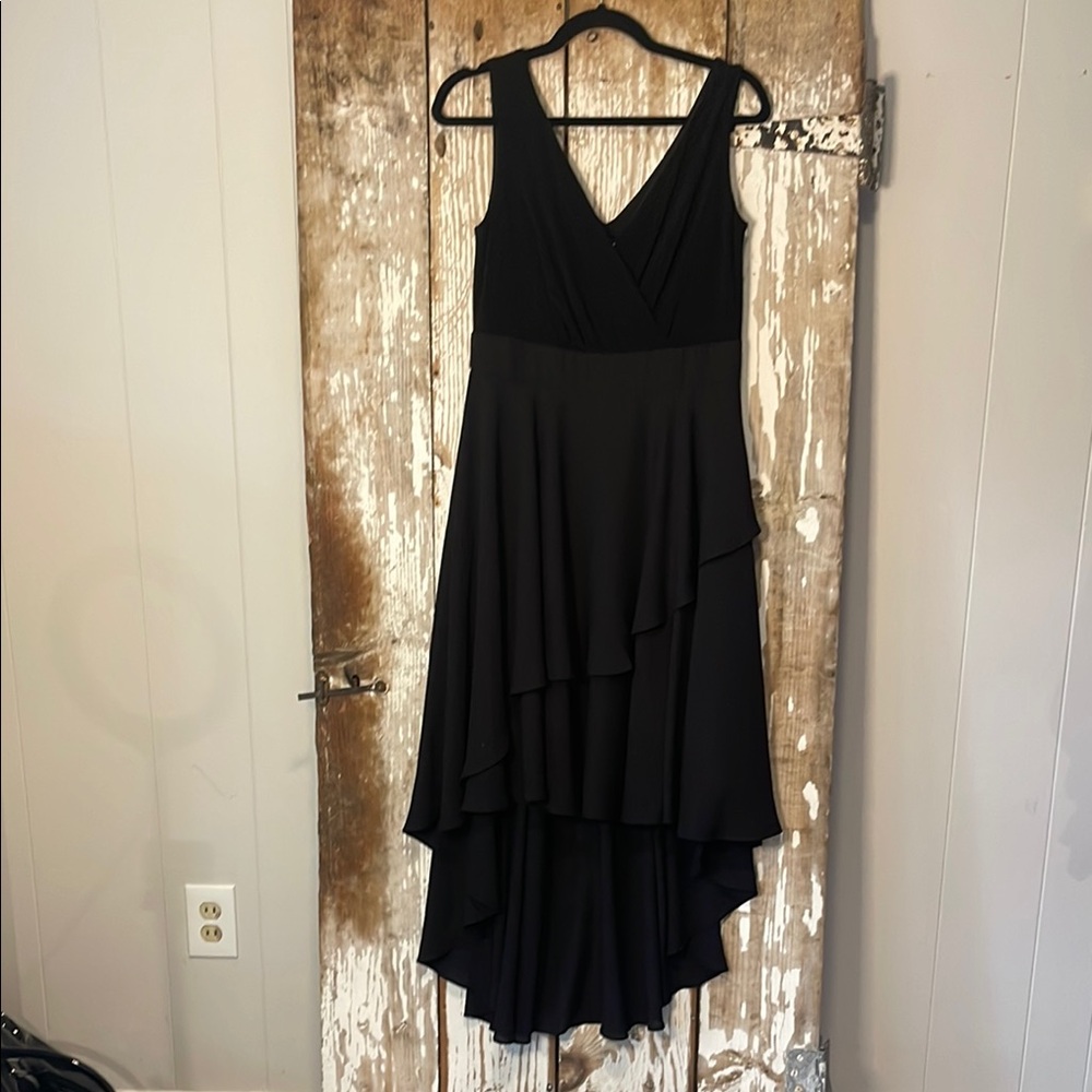 Elegant Black Sleeveless Dress